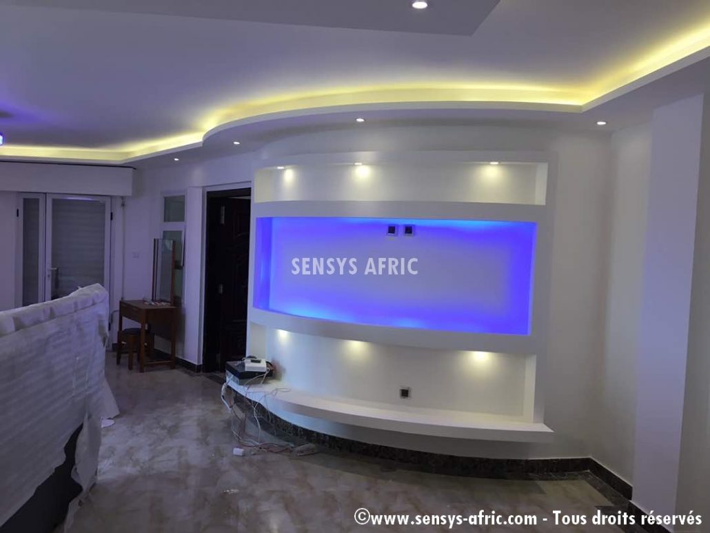 Meuble-TV-lumineux-Sensys-AFric-chambre-1030x773 Design salon moderne à Dakar, Thiès, Sénégal.  Sensys Afric - Laissez libre court à votre imagination
