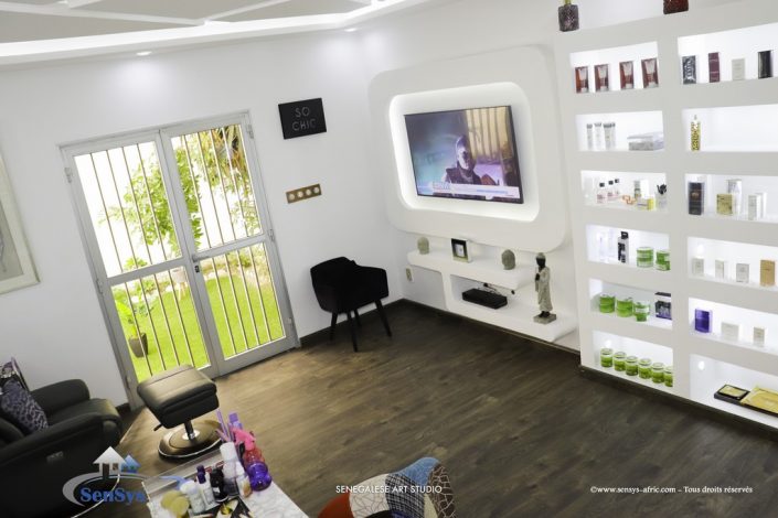 Décoration-boutique-louga-salon-de-beauté-Atélier-Beauty-Dakar-Design-by-Sensys-Afric-705x470 Meubles Lumineux  Sensys Afric - Laissez libre court à votre imagination