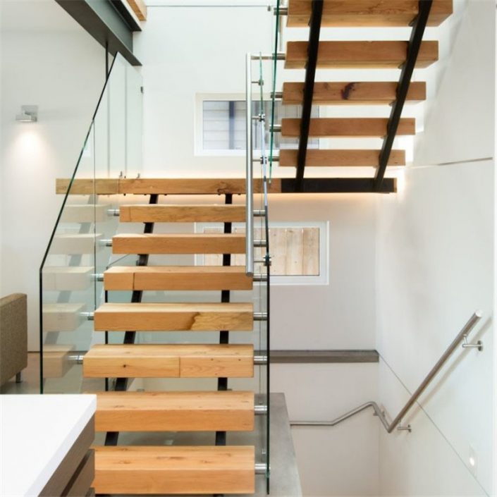 Escaliers-en-bois-à-Dakar-Sénégal-Sensys-Afric-705x705 Escaliers en bois 