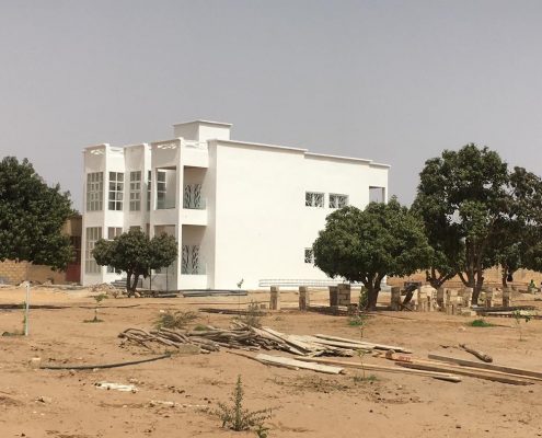 WhatsApp-Image-2021-06-05-at-21.54.34-2-495x400 Second Œuvre Bâtiment - Construction Sénégal 